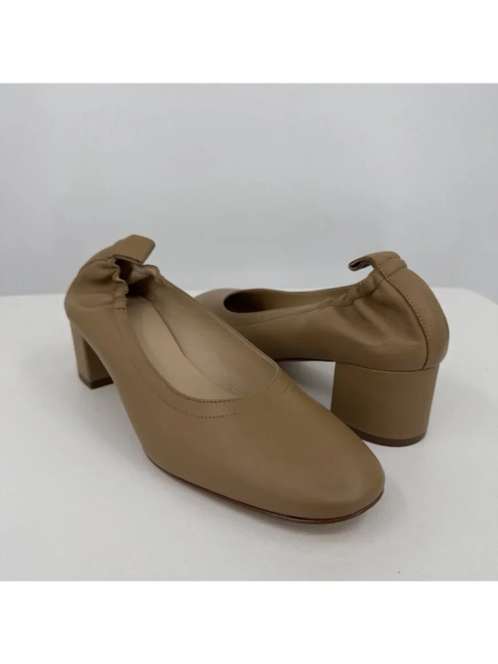 Everlane Italian Leather Day Heel Light Taupe 10 Women's Elastic Back Comfort